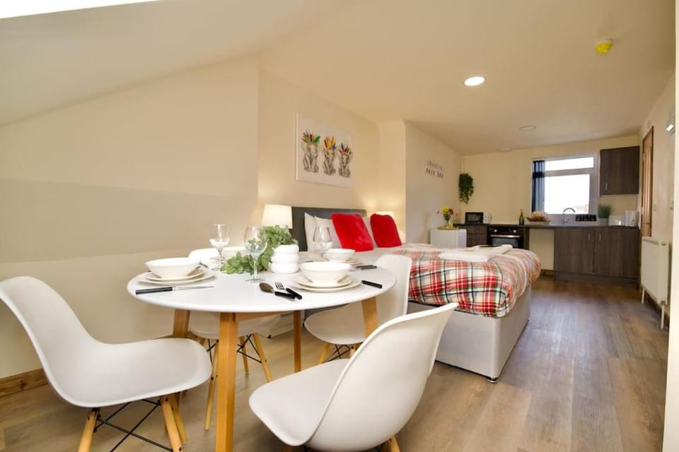 Matlock Studio 5 - Coventry Apartment in Coventry