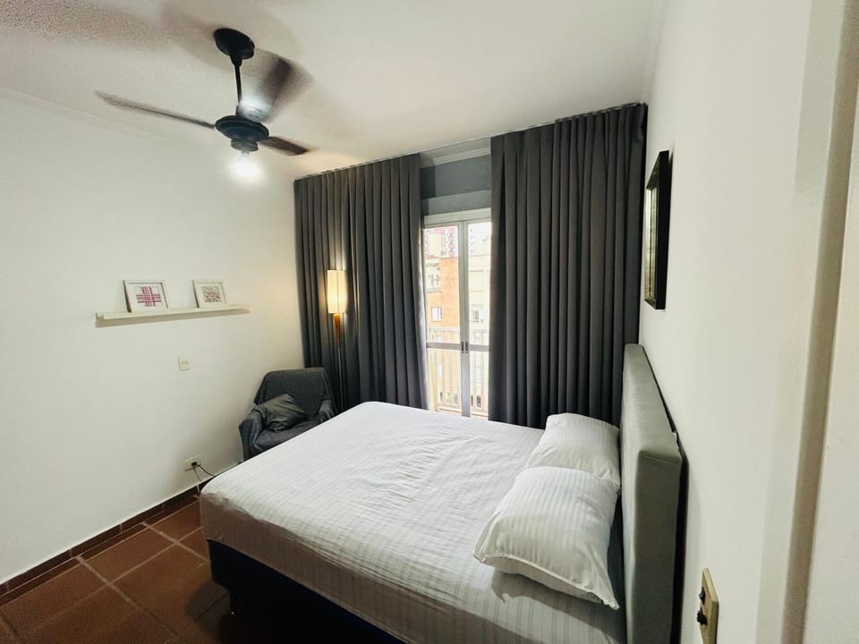 Bed, Photo of the whole room, Bedroom, fireplace