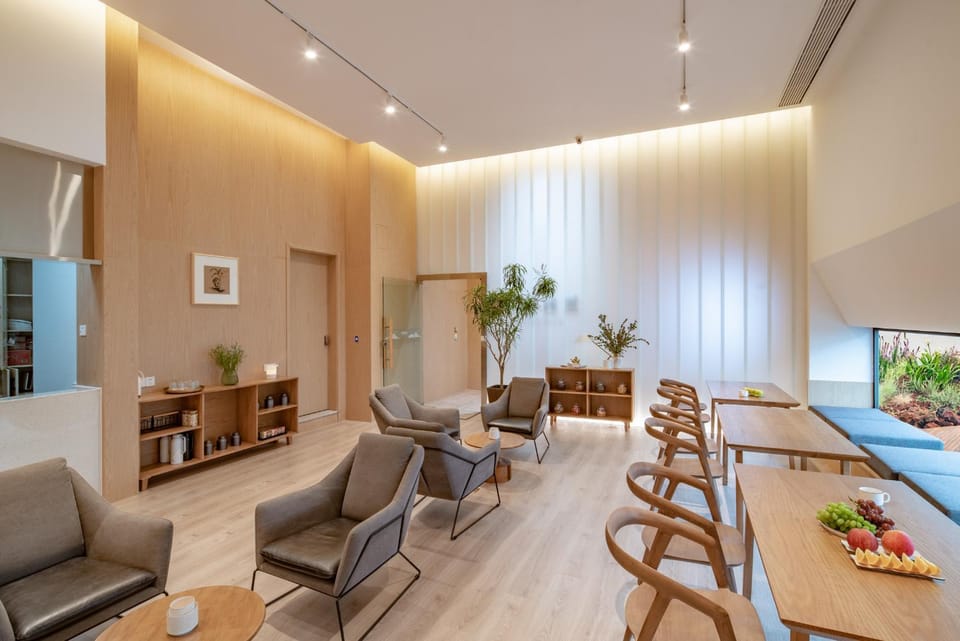 Seating area, Dining area