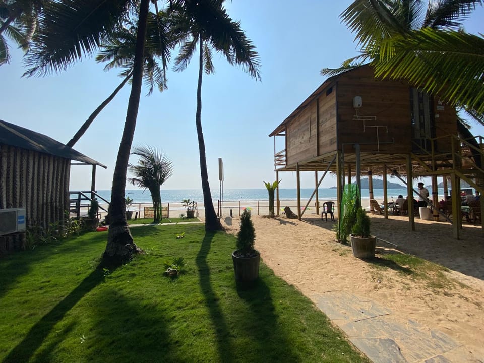 Garden, Sea view