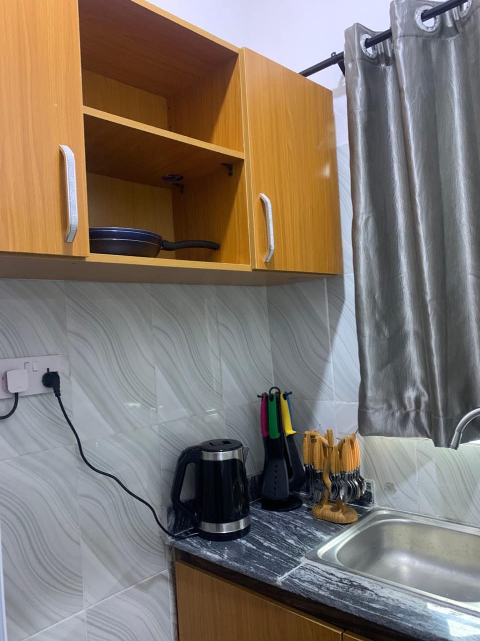 Beautiful single room studio apartment in Ilasan lekki magnanimous Bed and Breakfast in Lagos, Nigeria