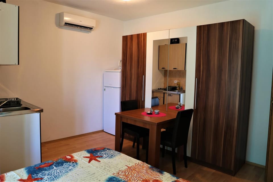 Apartments Muic Apartment in Tisno