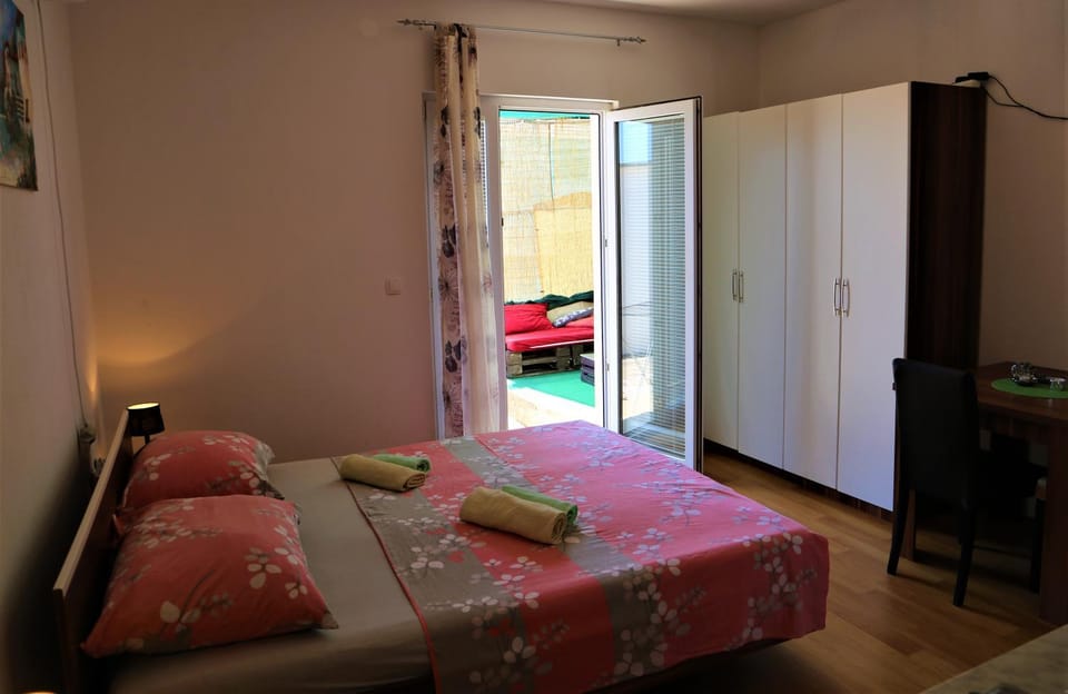 Apartments Muic Apartment in Tisno