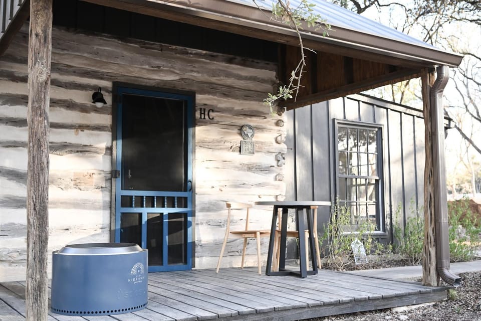 Camp Hideaway Gruene House in New Braunfels