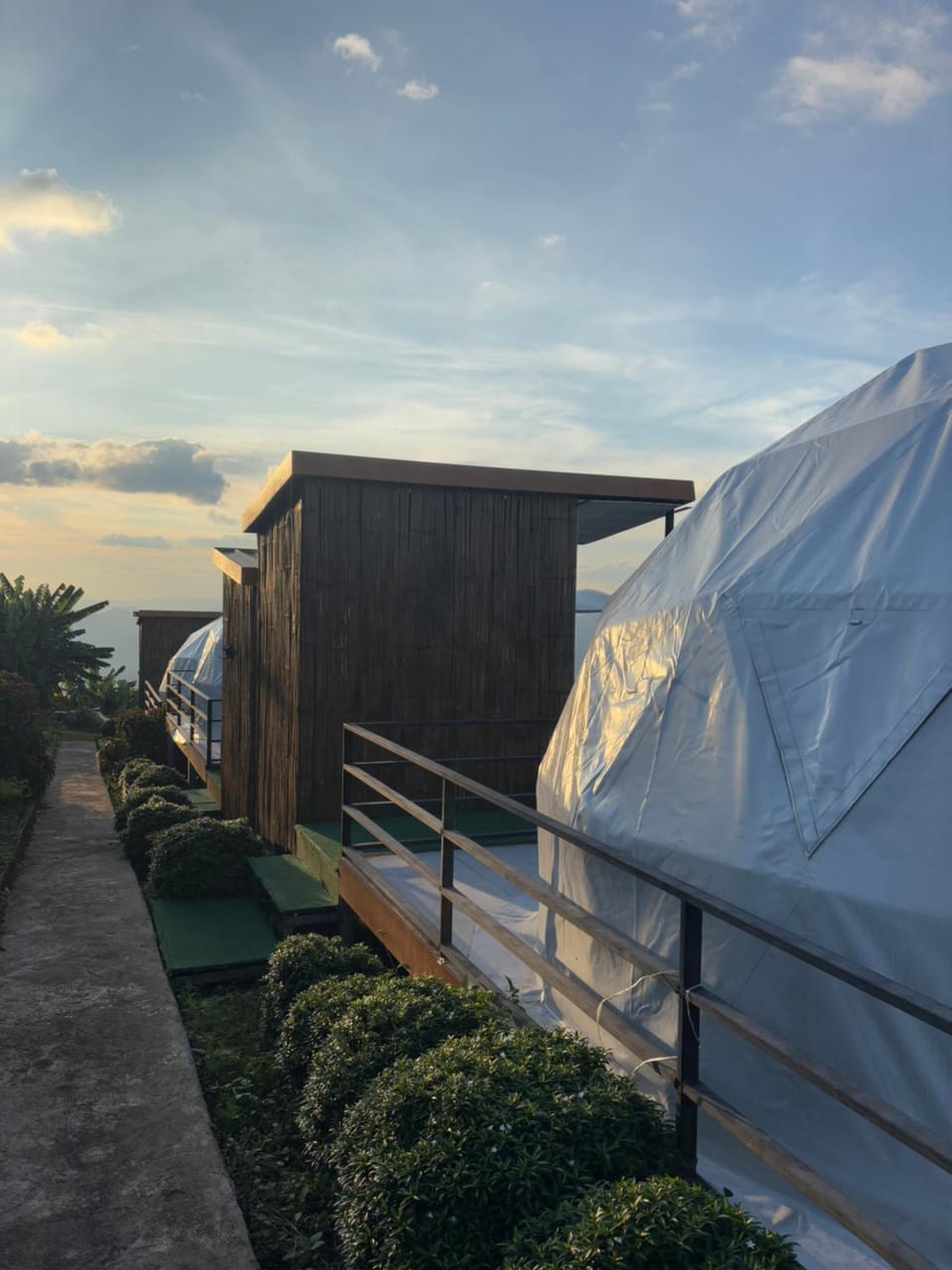 เขาเเสงจันทร์ ม่อนเเจ่ม Luxury tent in Thailand