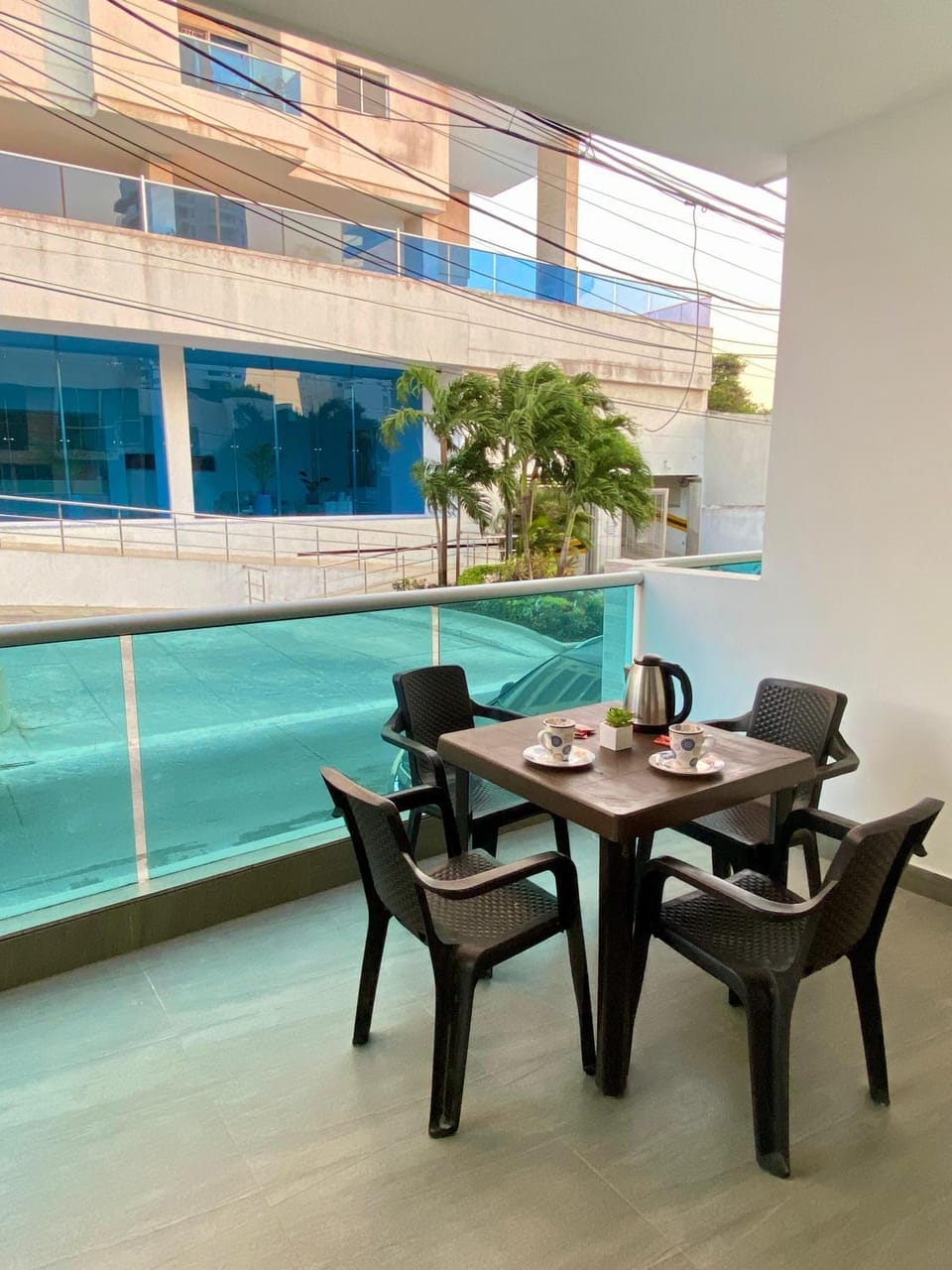 Coffee/tea facilities, View (from property/room), Balcony/Terrace, Street view, Area and facilities, Quiet street view