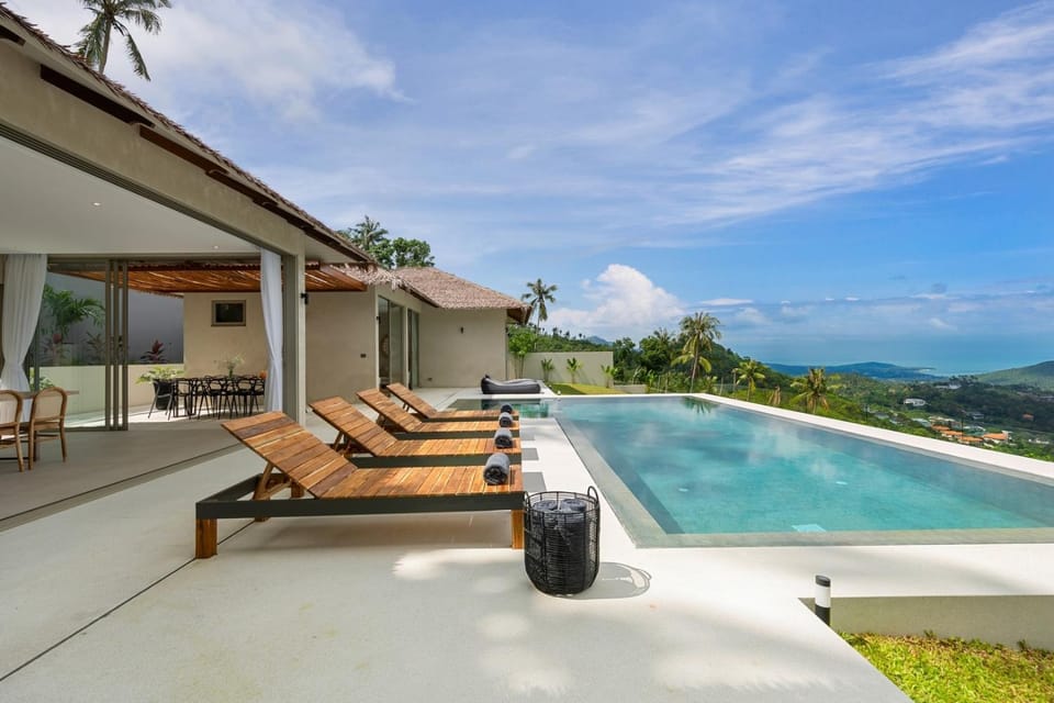 Property building, View (from property/room), Balcony/Terrace, Garden view, Pool view, Swimming pool