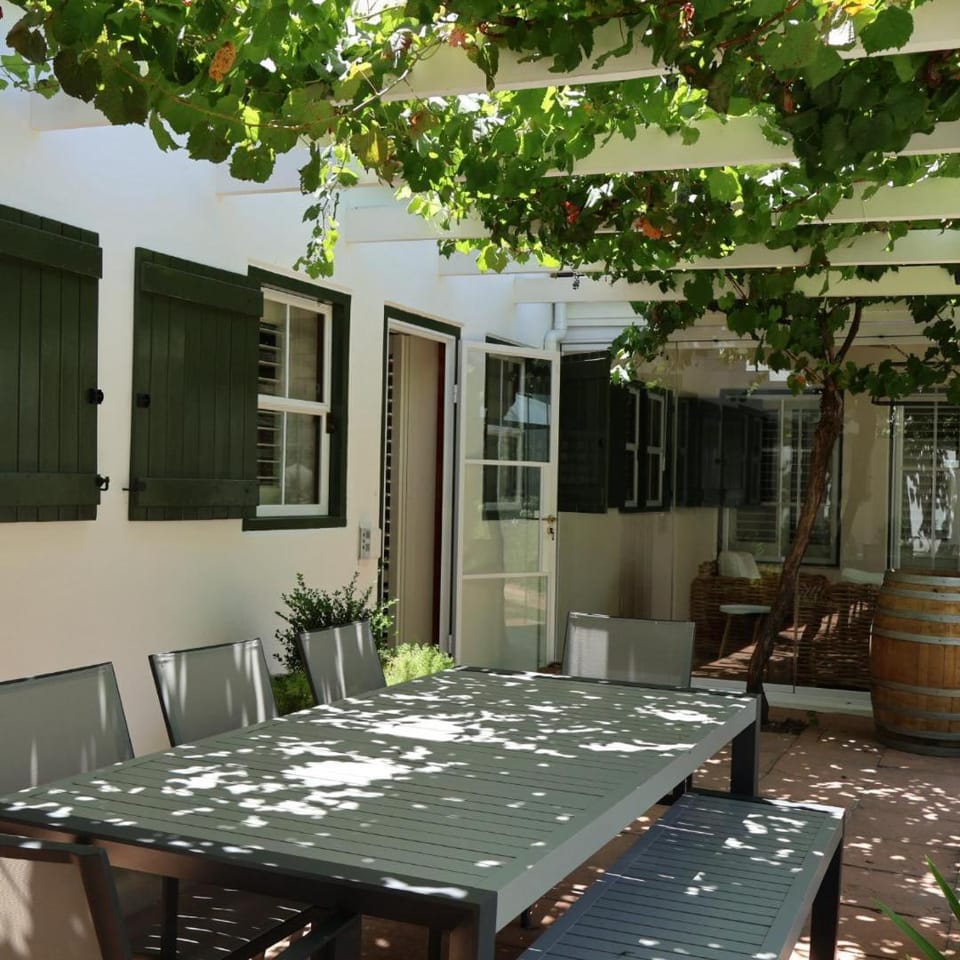 Garden, Dining area, Garden view