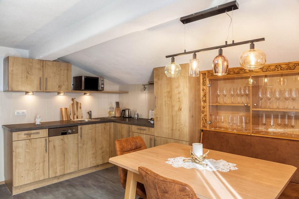 Property building, Kitchen or kitchenette, Living room