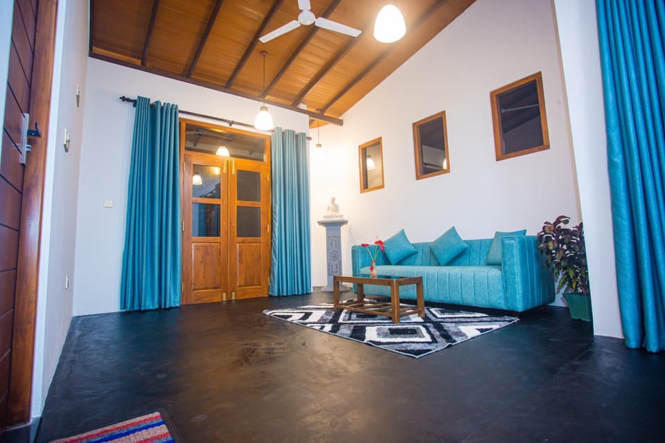 Living room, Seating area, fireplace