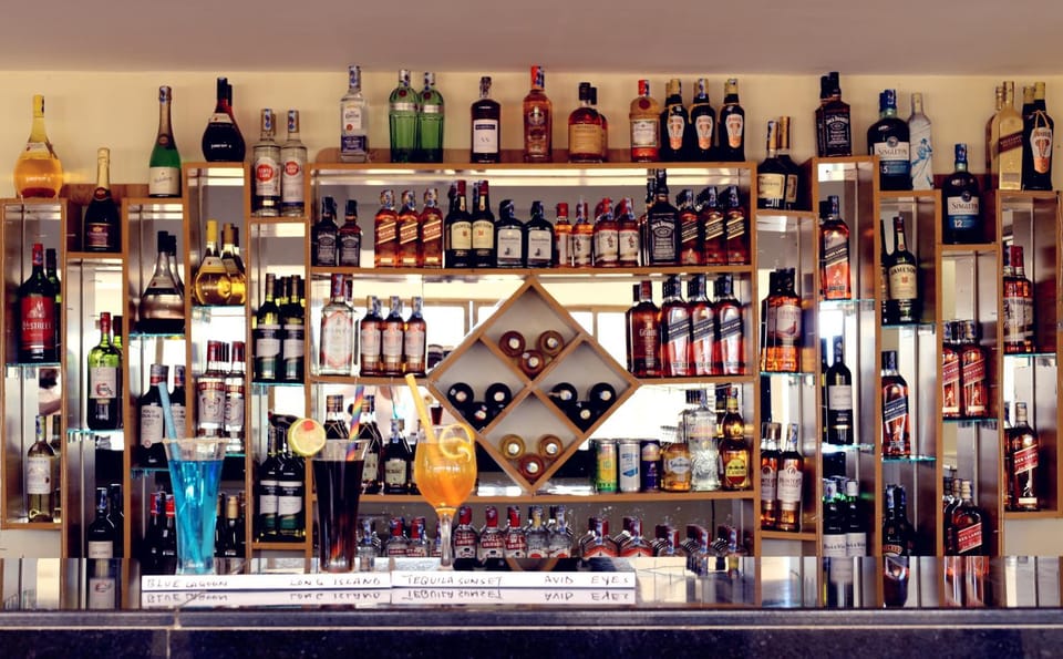 Lounge or bar, Drinks
