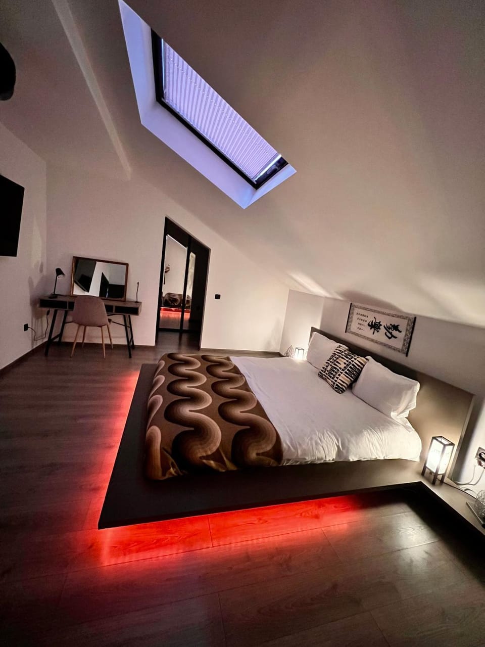 Bed, Bedroom