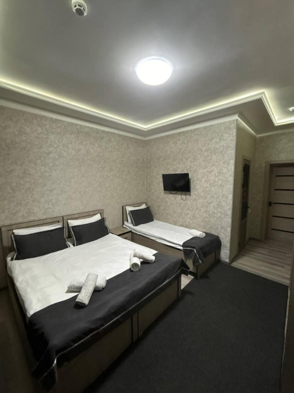 TV and multimedia, Living room, Photo of the whole room, towels