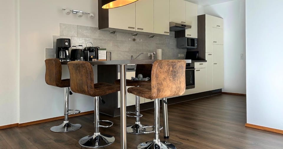 Kitchen or kitchenette, Dining area, kitchen