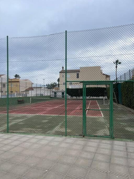 Tennis court