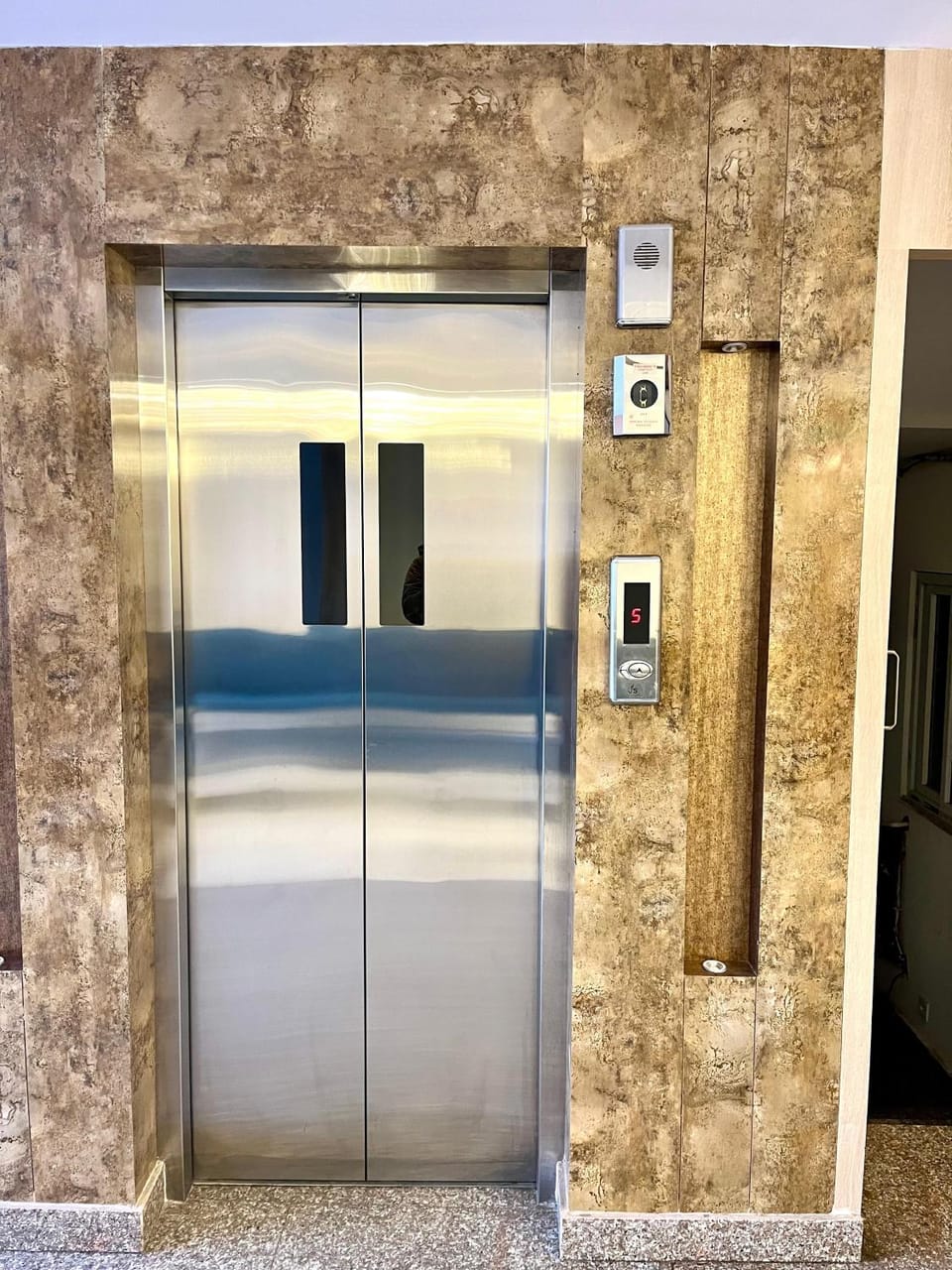 elevator
