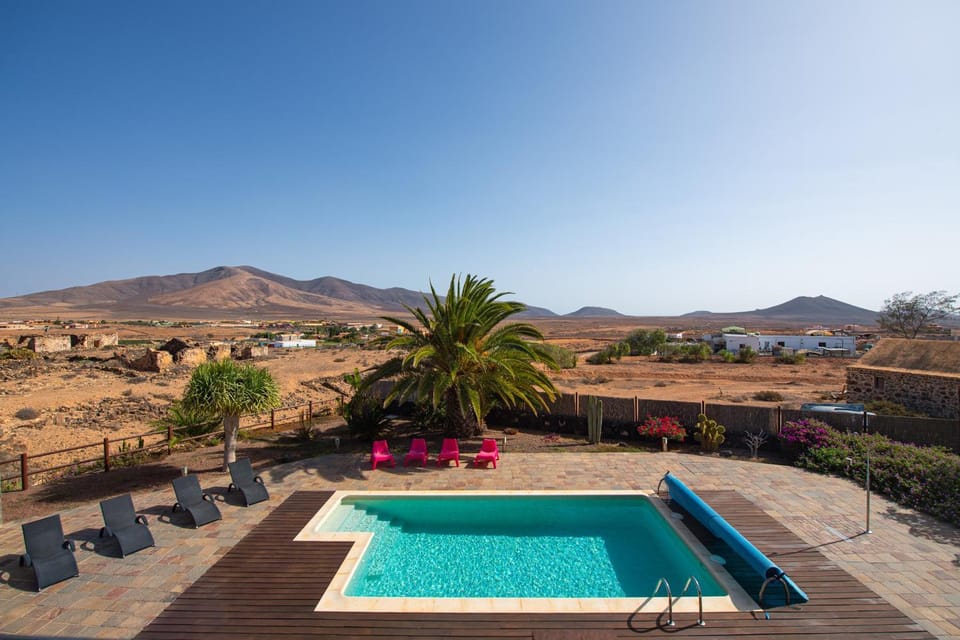 Day, Natural landscape, Other, Mountain view, Pool view, Swimming pool, sunbed
