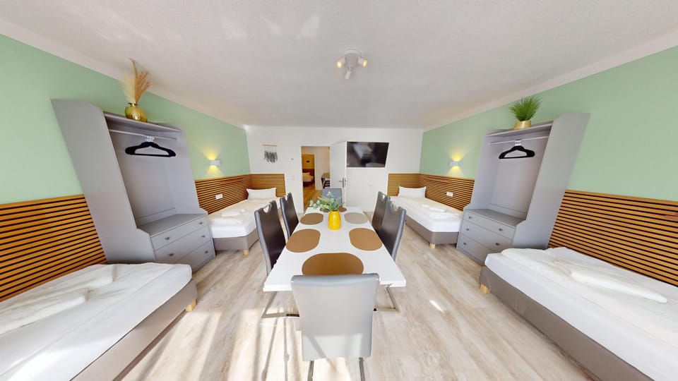 Bed, TV and multimedia, Bedroom, wardrobe