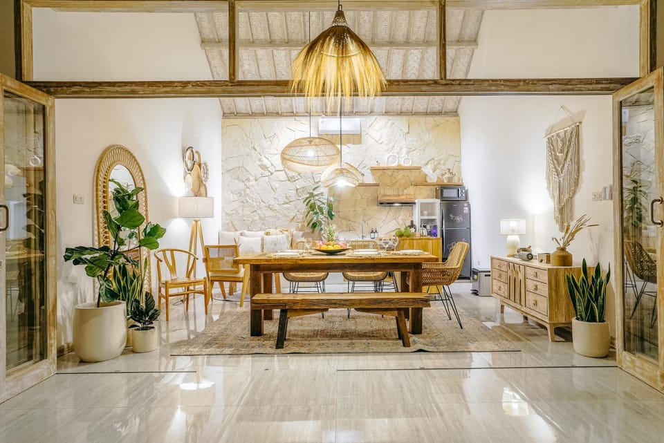 Kitchen or kitchenette, Living room, Dining area