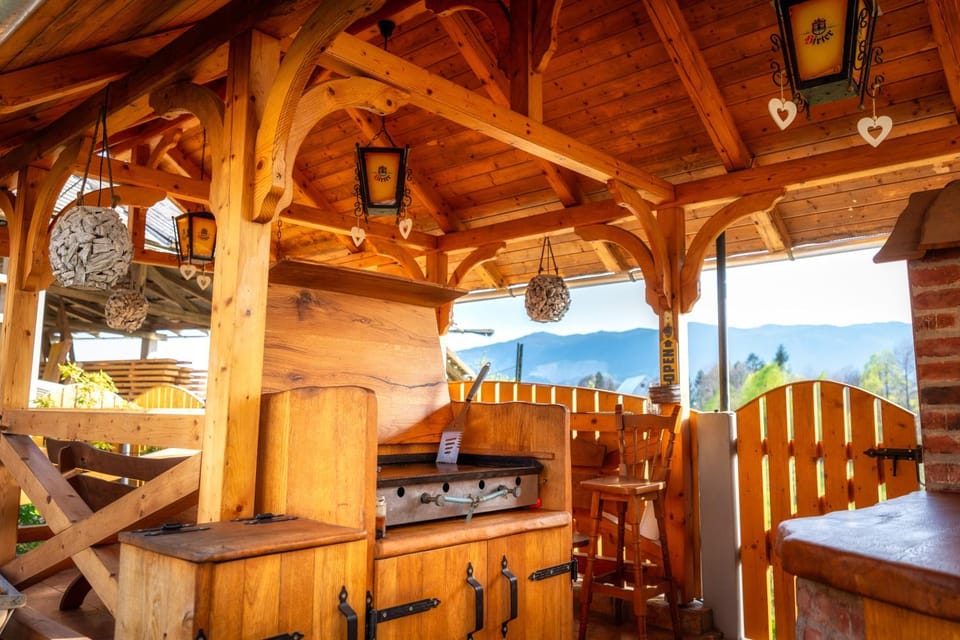 Natural landscape, BBQ facilities, Balcony/Terrace, Kitchen or kitchenette