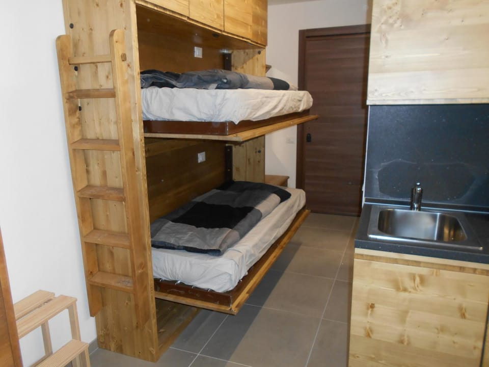 bunk bed