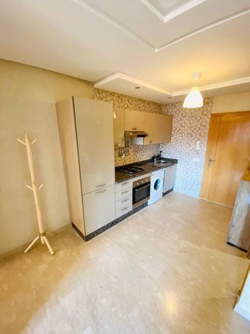 Bel appart wifi balcon et parking Marrakech centre Apartment in Marrakesh