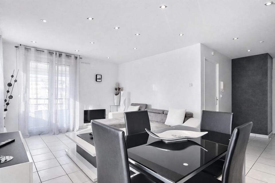 Communal lounge/ TV room, Living room, Lounge or bar, Seating area