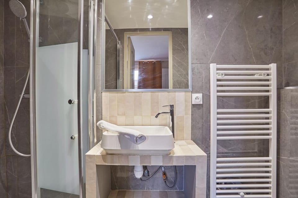 Apartment Center of Paris by Studio prestige Apartment in Paris