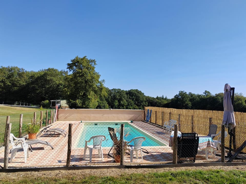 Garden view, Swimming pool, sunbed