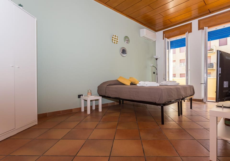 The Little Sunny House Apartment in Ostia