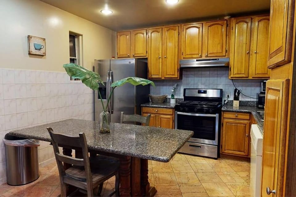 2 Bedroom SF house for Monthly Rent House in Daly City