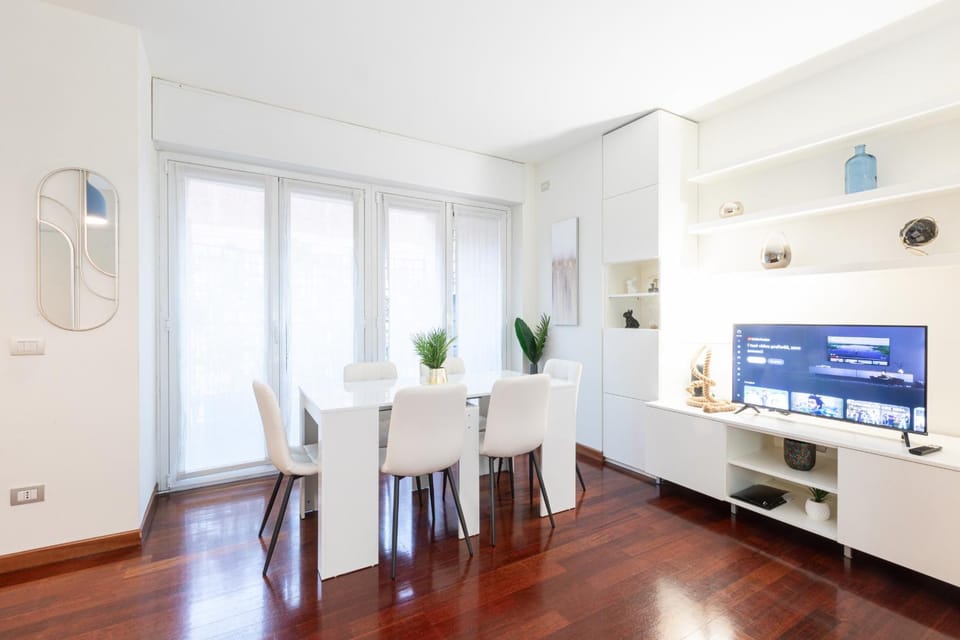 TV and multimedia, Dining area