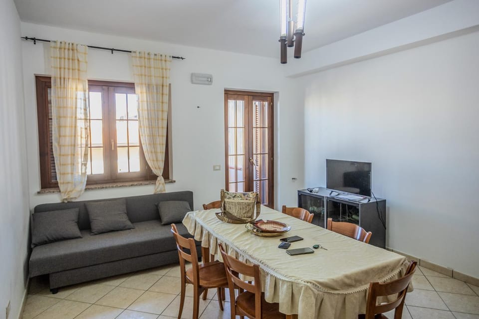 TV and multimedia, Living room, Dining area