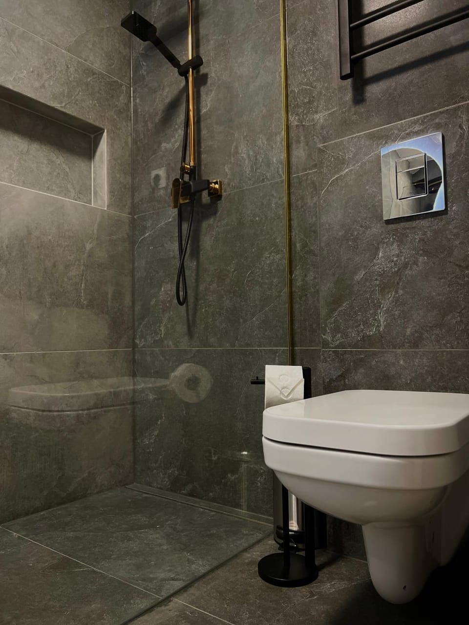 Shower, Toilet, Bathroom