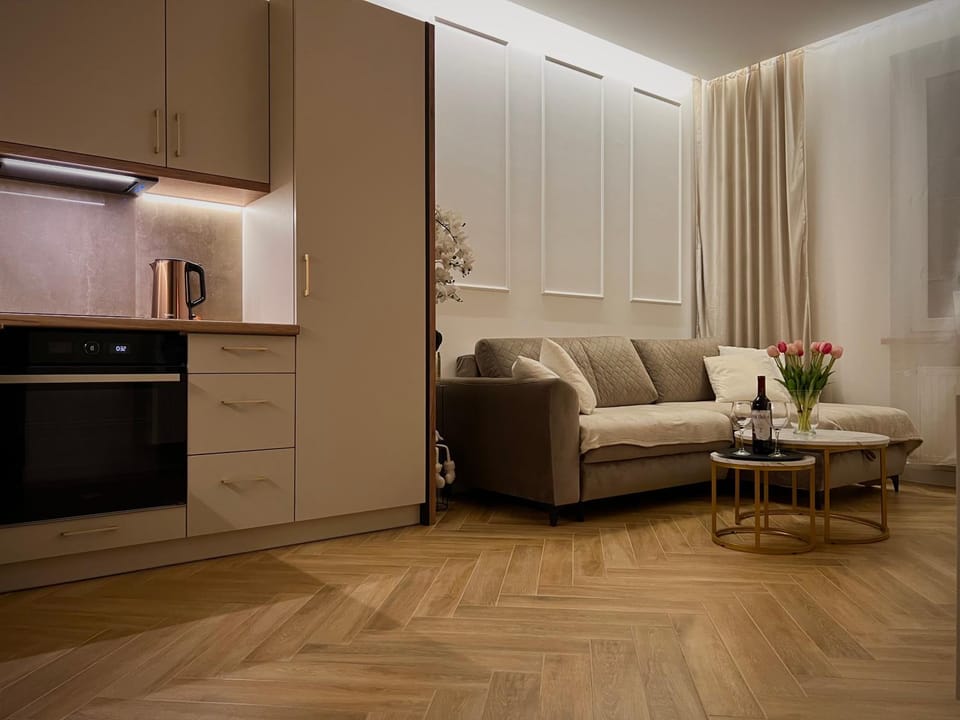 Kitchen or kitchenette, Living room