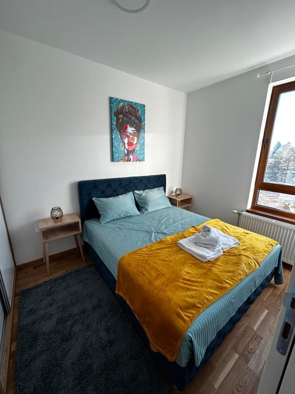 Bed, Photo of the whole room, Bedroom, towels