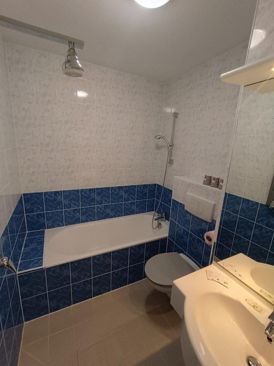 Shower, Toilet, Bath
