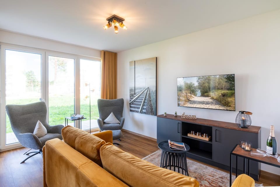 Living room, Seating area