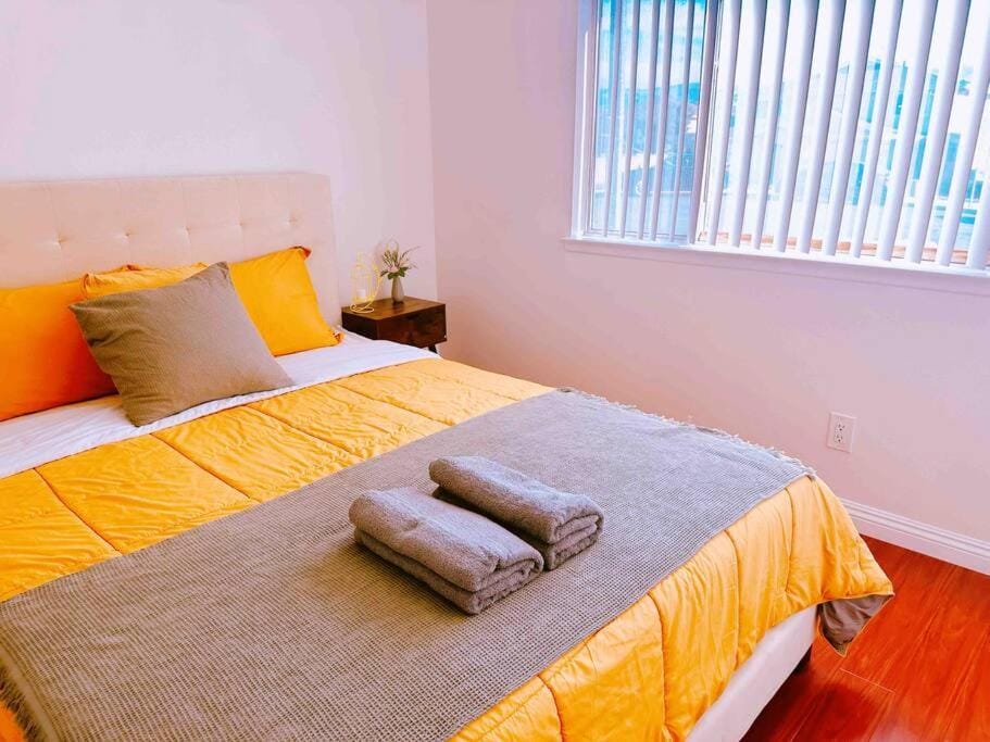 Charming 3BR Retreat near Disneyland Downtown LA! Apartment in Rowland Heights