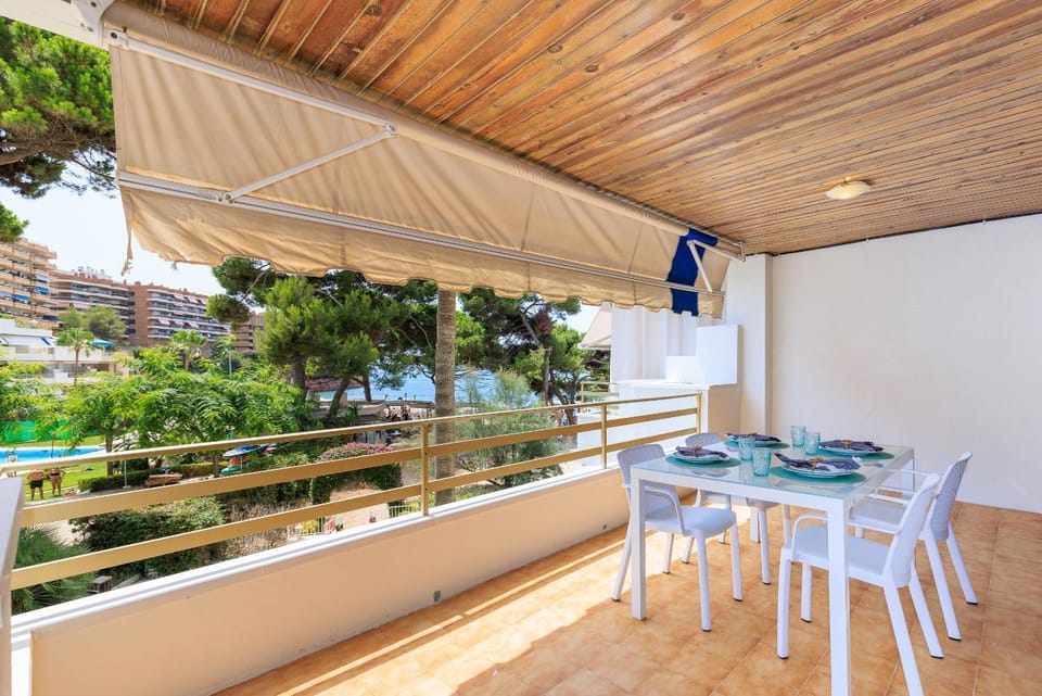 UHC Playamero Family Complex AACC Apartment in Salou