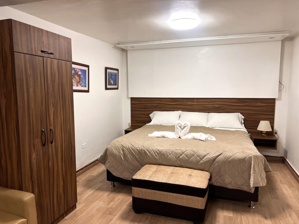 Bed, Photo of the whole room, Bedroom, safe, towels, wardrobe