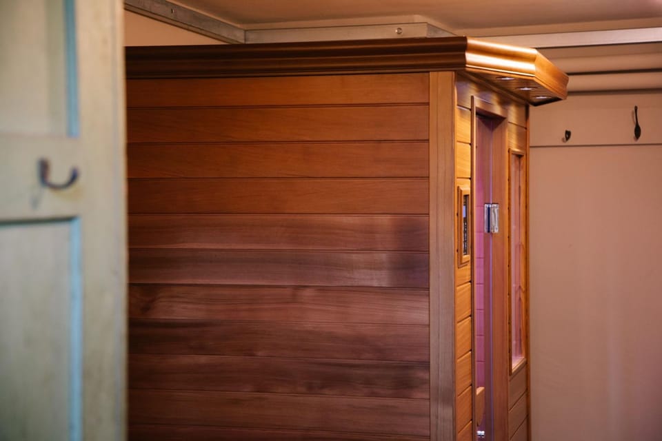 Property building, Sauna