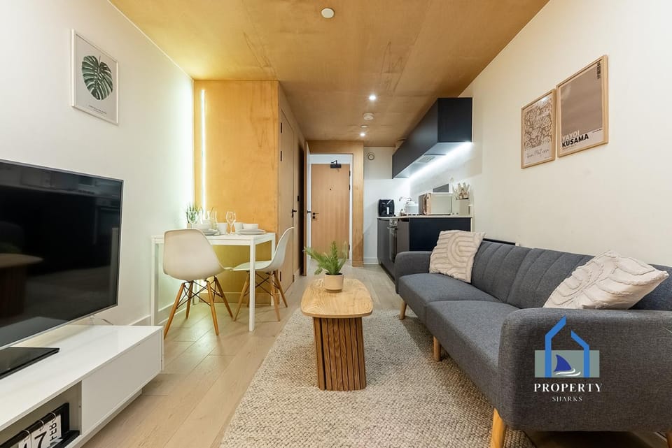 Communal lounge/ TV room, TV and multimedia, Living room
