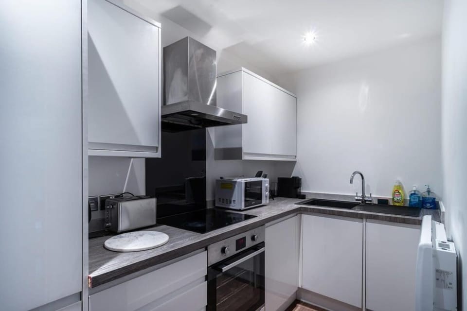 Central Liverpool 1 Bed Apartment w Balcony Apartment in Liverpool