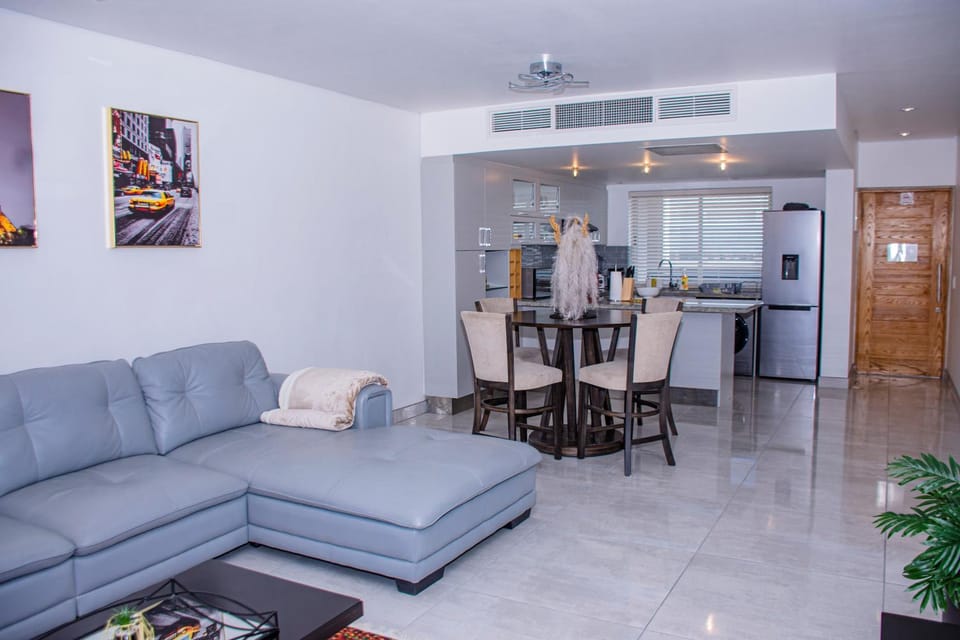 Zeno stay - No Loadshedding Apartment in Cape Town