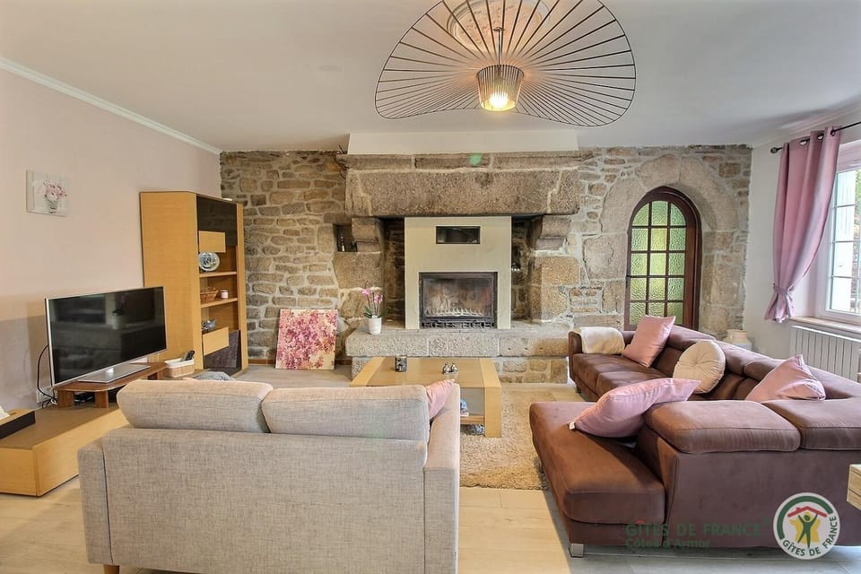 Maison de la ville-j House in Brittany
