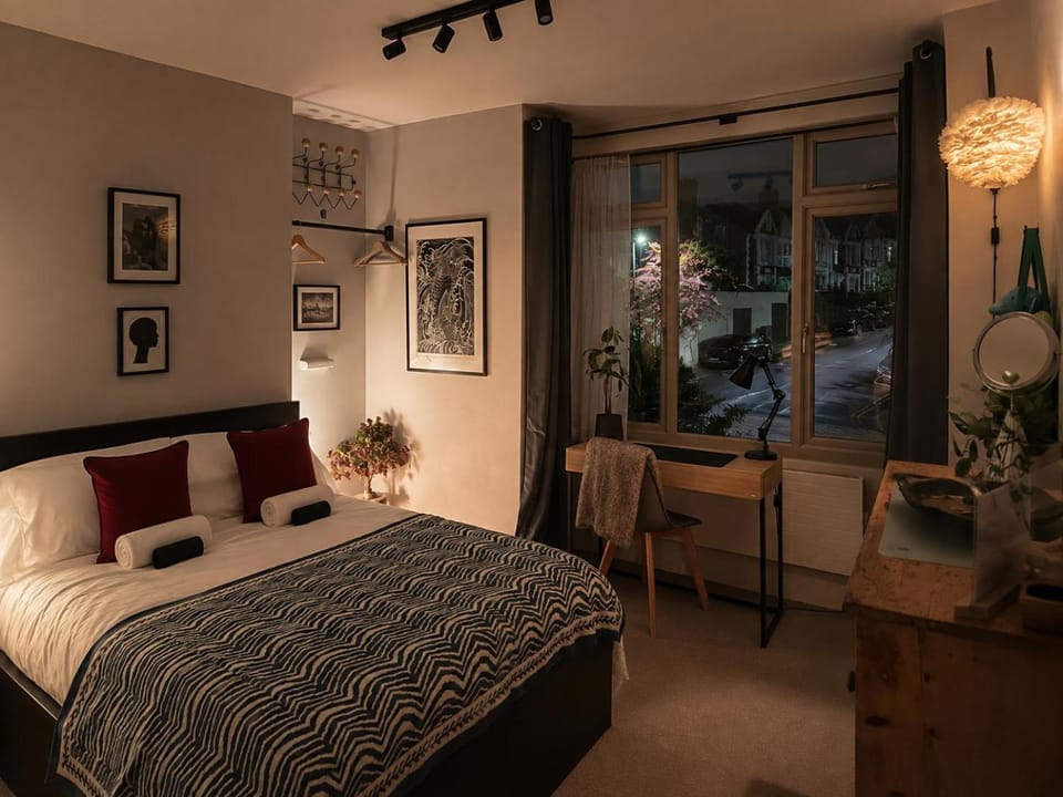 Bed, Bedroom