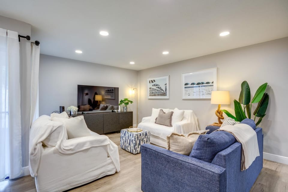 5 Mi to Beach: Jupiter Townhome w/ Pool Access House in Jupiter