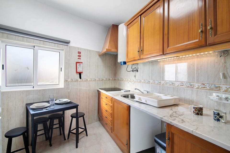 Kitchen or kitchenette, Living room