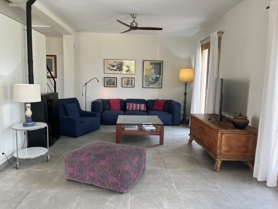 TV and multimedia, Living room